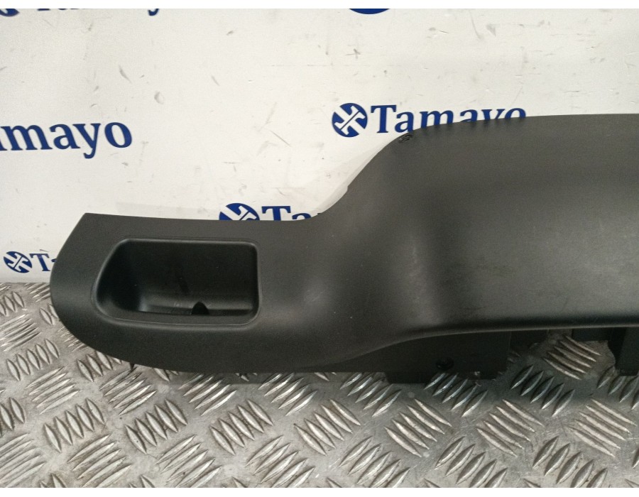 Recambio de plasticos interior porton para ford kuga i 2.0 tdci referencia OEM IAM 8V41S404C52A  