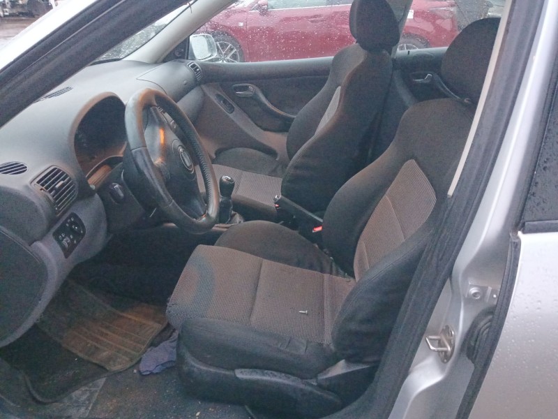 seat toledo ii (1m2) del año 2000