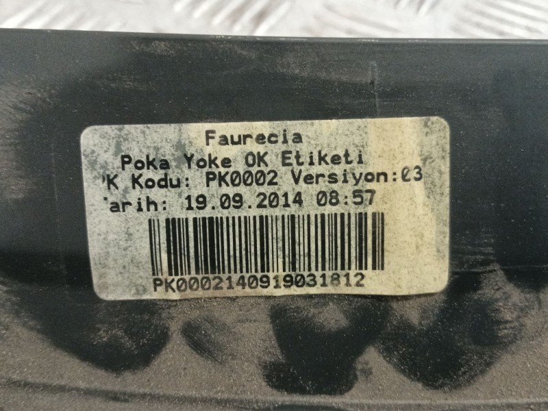 Recambio de moldura para renault clio iv (bh_) 1.5 dci 75 referencia OEM IAM 689215806R  