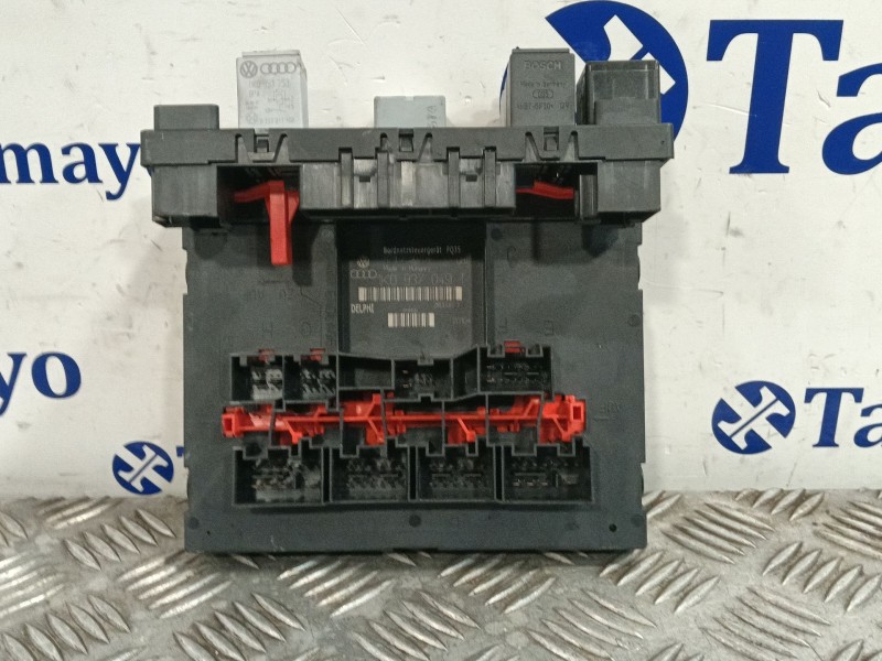 Recambio de caja reles / fusibles para volkswagen golf v (1k1) 2.0 tdi referencia OEM IAM 1K0937049T  