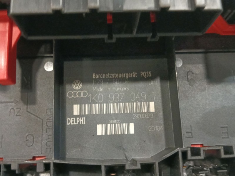 Recambio de caja reles / fusibles para volkswagen golf v (1k1) 2.0 tdi referencia OEM IAM 1K0937049T  