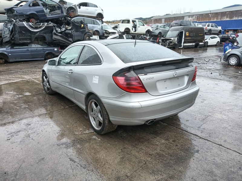 mercedes-benz clase c coupé (cl203) del año 2001