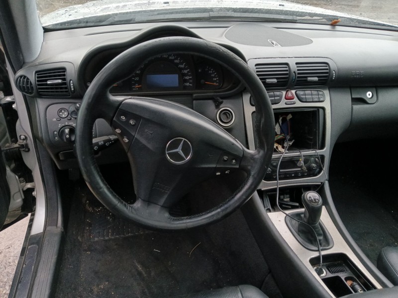mercedes-benz clase c coupé (cl203) del año 2001