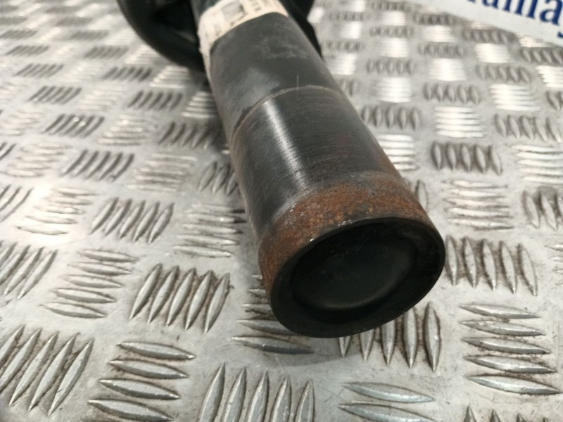 Recambio de amortiguador delantero derecho para seat toledo (5p2) referencia OEM IAM 1T0413031EK 824904001068 