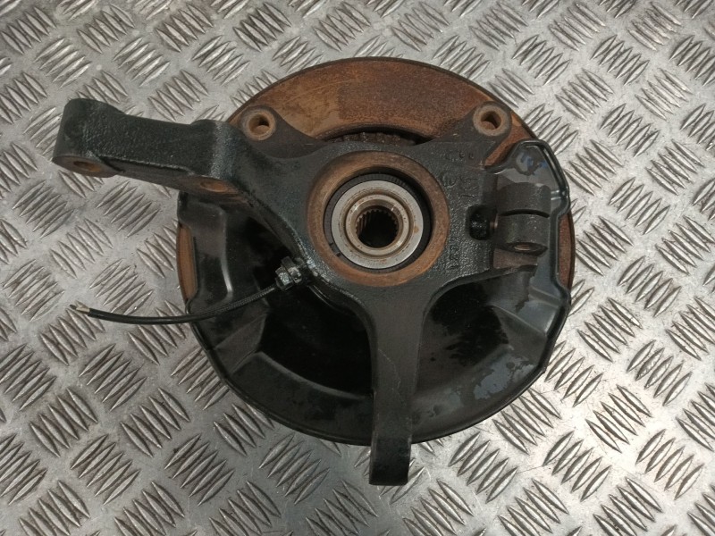 Recambio de mangueta delantera izquierda para suzuki swift iii (mz, ez) 1.3 (rs 413) referencia OEM IAM   