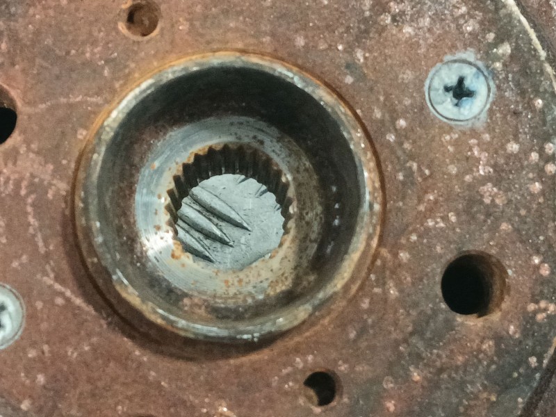 Recambio de mangueta delantera izquierda para suzuki swift iii (mz, ez) 1.3 (rs 413) referencia OEM IAM   