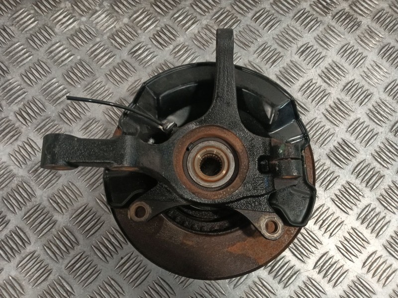 Recambio de mangueta delantera derecha para suzuki swift iii (mz, ez) 1.3 (rs 413) referencia OEM IAM   