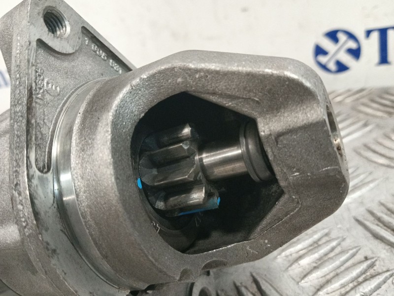 Recambio de motor arranque para opel corsa c referencia OEM IAM 93189232  