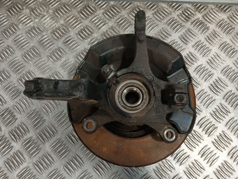 Recambio de mangueta delantera derecha para suzuki swift iii (mz, ez) 1.3 (rs 413) referencia OEM IAM 07805N  