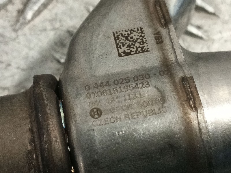 Recambio de inyector para volkswagen caddy iv monospace (sab, saj) 2.0 tdi referencia OEM IAM 04L131113L  