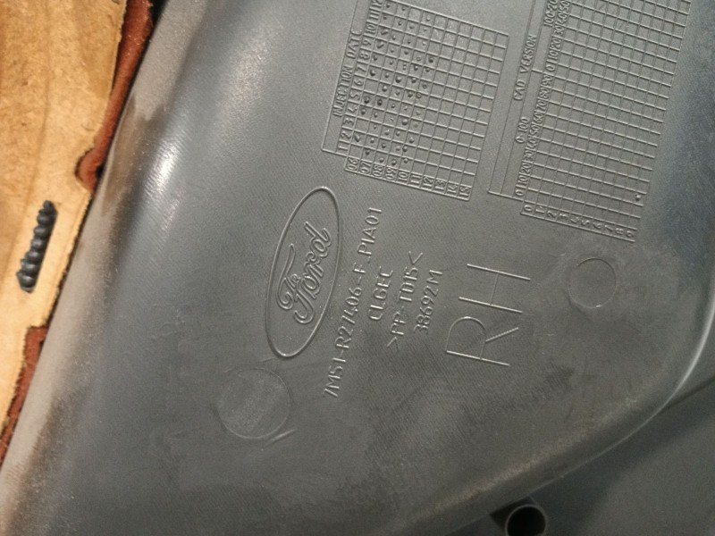 Recambio de guarnecido puerta trasera derecha para ford kuga i 2.0 tdci referencia OEM IAM 7M51R27406F  