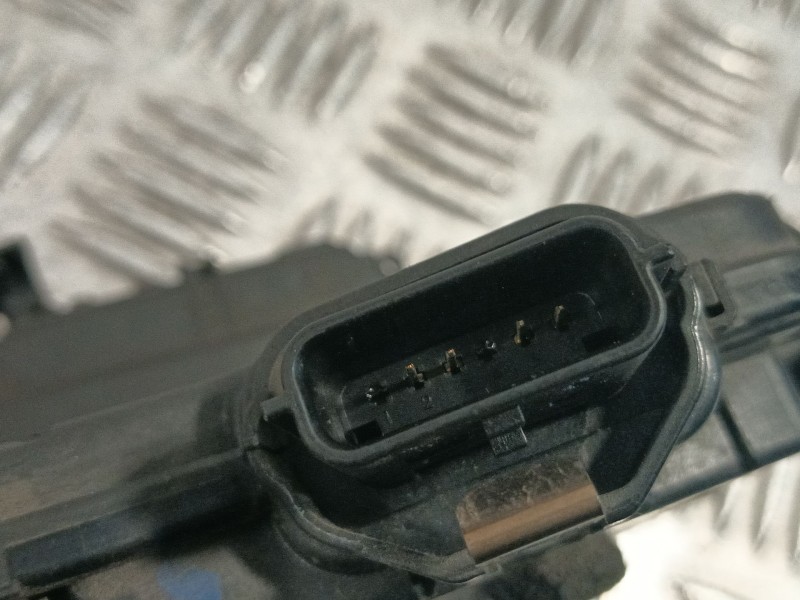 Recambio de cerradura puerta trasera derecha para renault clio iv (bh_) 1.5 dci 75 referencia OEM IAM 825002104R  