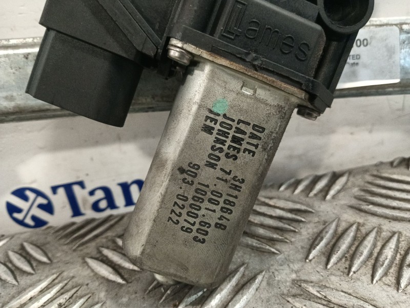 Recambio de elevalunas trasero derecho para bmw 1 (e87) 118 d referencia OEM IAM 71001603  
