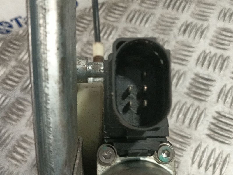 Recambio de elevalunas trasero derecho para bmw 1 (e87) 118 d referencia OEM IAM 71001603  