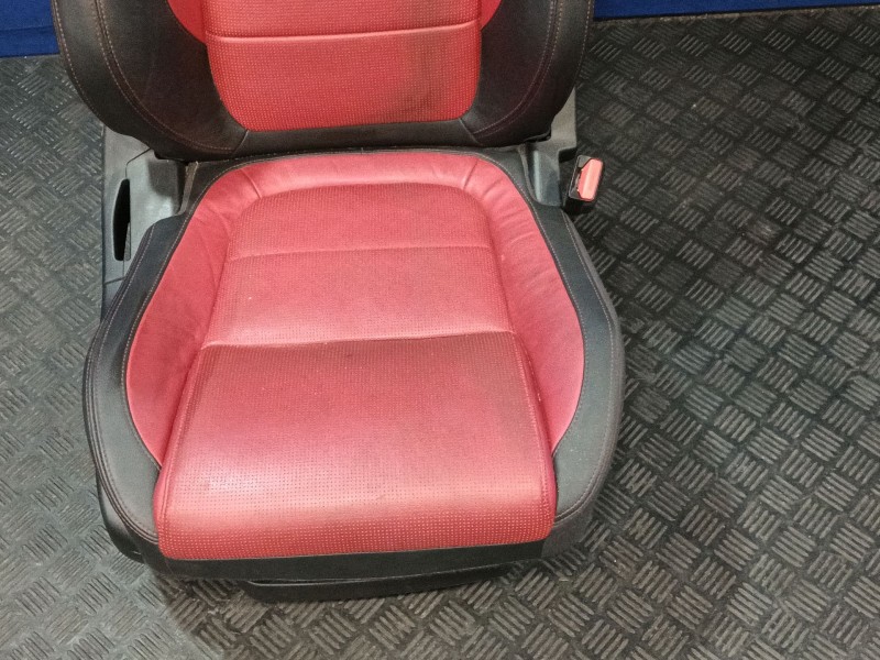 Recambio de asiento delantero derecho para jaguar xe (x760) 2.0 d referencia OEM IAM A2C7378900500 DPLA14C725CA 