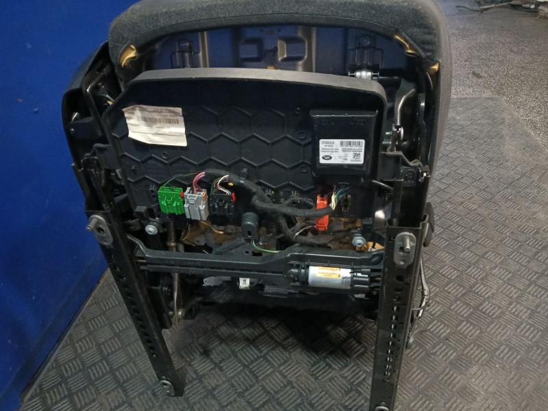 Recambio de asiento delantero derecho para jaguar xe (x760) 2.0 d referencia OEM IAM A2C7378900500 DPLA14C725CA 