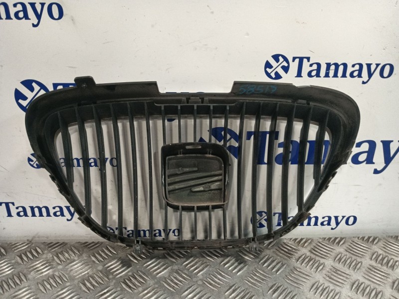 Recambio de rejilla delantera para seat toledo (5p2) referencia OEM IAM 5P0853654  