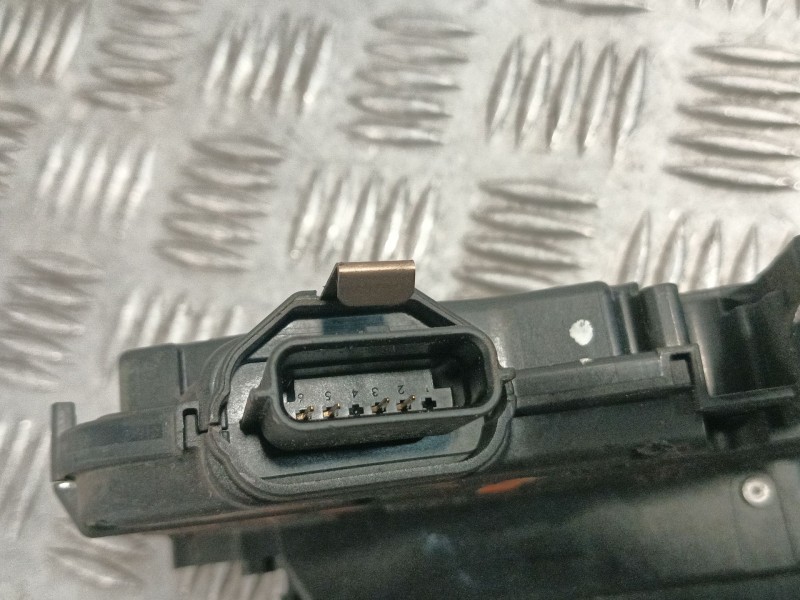 Recambio de cerradura puerta delantera derecha para renault clio iv (bh_) 1.5 dci 75 referencia OEM IAM 805024563R  