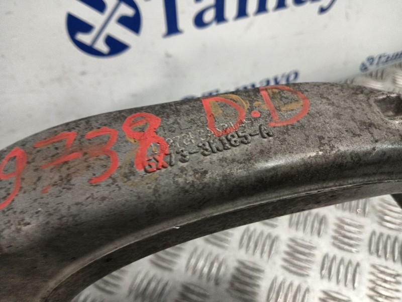Recambio de mangueta delantera derecha para jaguar xe (x760) 2.0 d referencia OEM IAM GX733K185A  