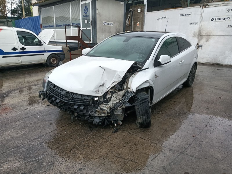 opel astra h gtc (a04) del año 2010