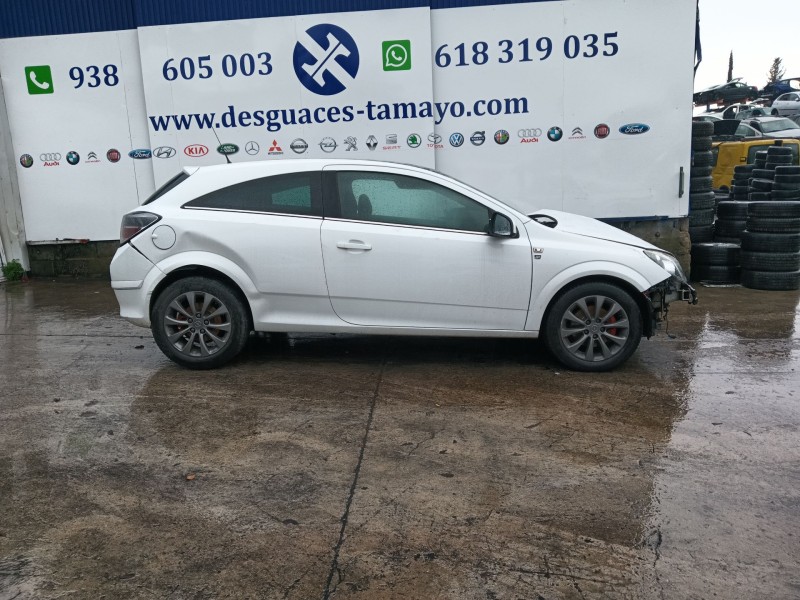 opel astra h gtc (a04) del año 2010