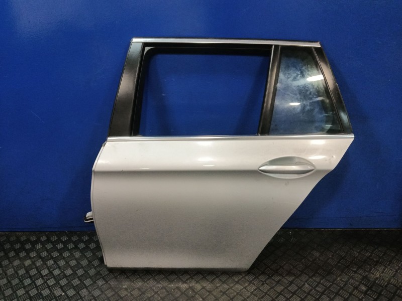 Recambio de puerta trasera derecha para bmw 5 touring (f11) 520 d referencia OEM IAM 41007206120  