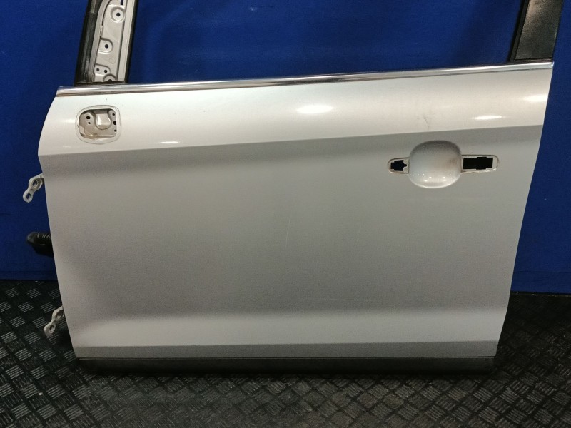 Recambio de puerta delantera izquierda para ford kuga i 2.0 tdci referencia OEM IAM 1712679  