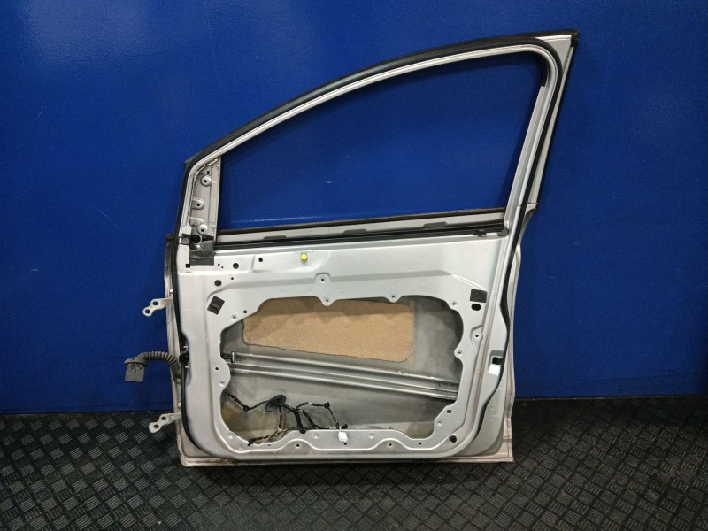 Recambio de puerta delantera derecha para ford kuga i 2.0 tdci referencia OEM IAM 1712678  