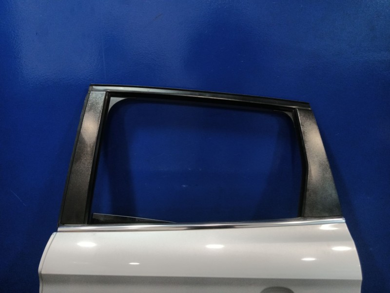 Recambio de puerta trasera izquierda para ford kuga i 2.0 tdci referencia OEM IAM 1520947  