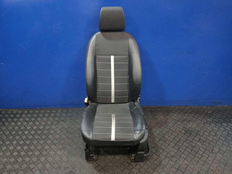 Recambio de juego asientos completo para ford kuga i 2.0 tdci referencia OEM IAM   