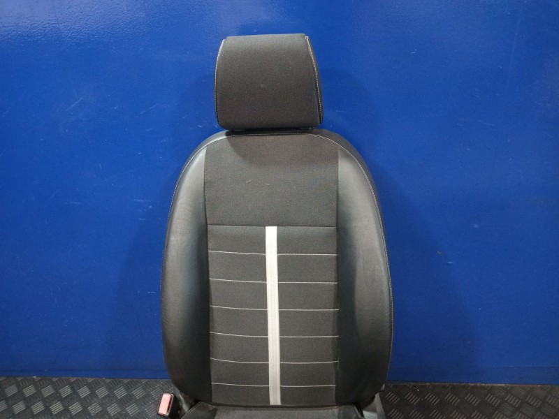Recambio de juego asientos completo para ford kuga i 2.0 tdci referencia OEM IAM   