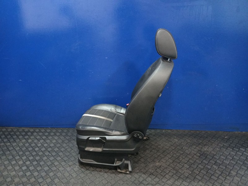 Recambio de juego asientos completo para ford kuga i 2.0 tdci referencia OEM IAM   