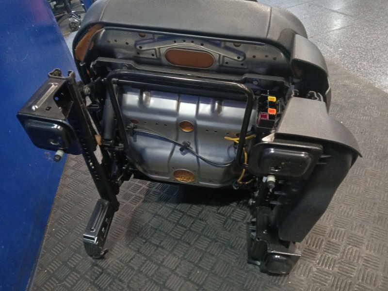 Recambio de juego asientos completo para ford kuga i 2.0 tdci referencia OEM IAM   