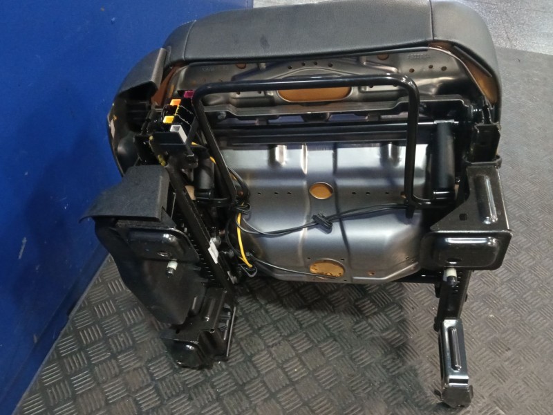 Recambio de juego asientos completo para ford kuga i 2.0 tdci referencia OEM IAM   