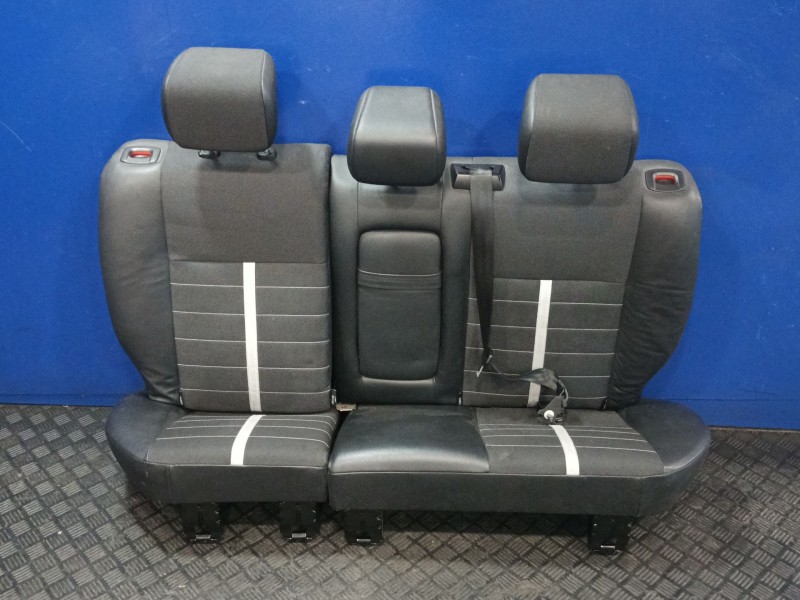 Recambio de juego asientos completo para ford kuga i 2.0 tdci referencia OEM IAM   