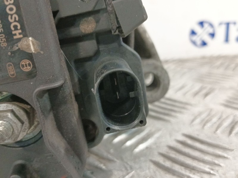 Recambio de alternador para smart fortwo coupe 0.8 cdi referencia OEM IAM A0131546902 0124225058 