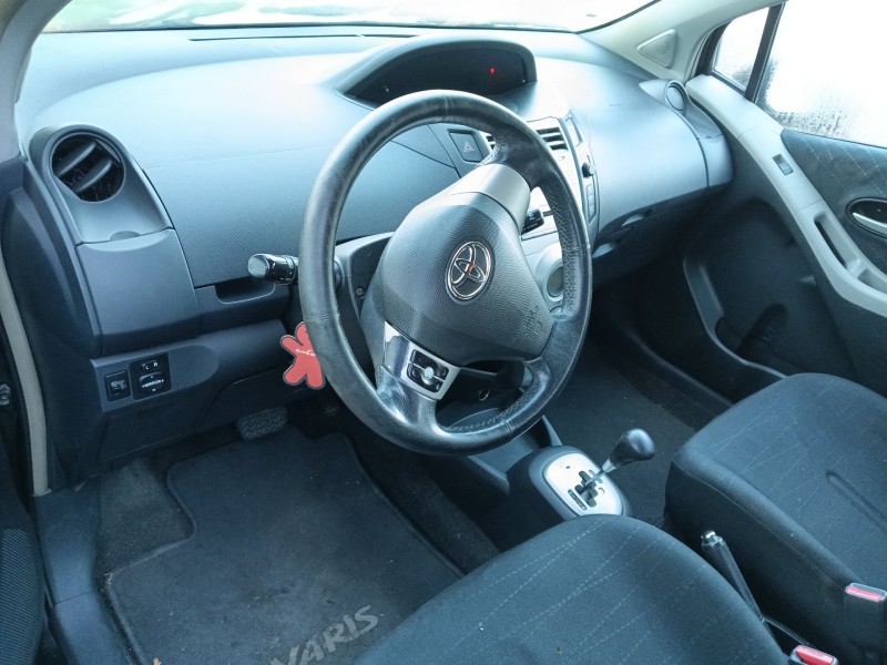 toyota yaris (_p9_) del año 2006