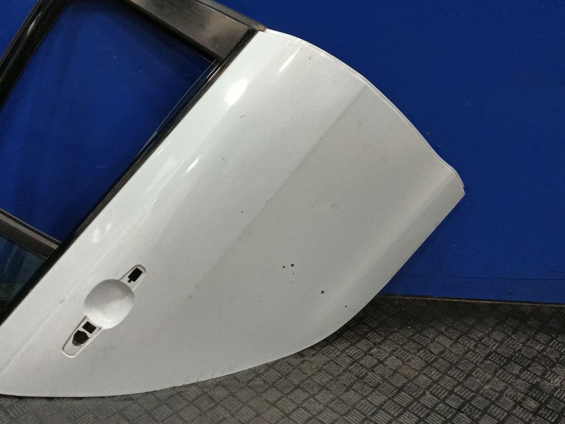 Recambio de puerta trasera derecha para jaguar xe (x760) 2.0 d referencia OEM IAM T4N2634  