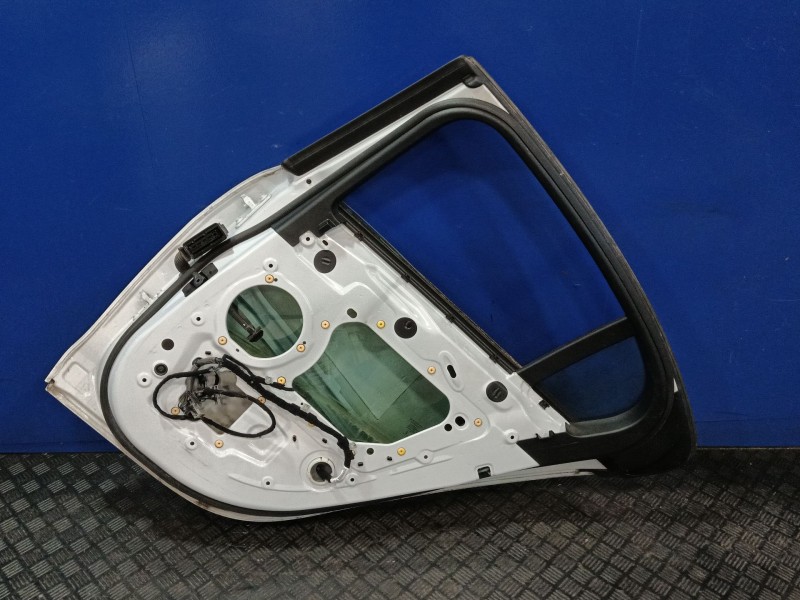 Recambio de puerta trasera derecha para jaguar xe (x760) 2.0 d referencia OEM IAM T4N2634  