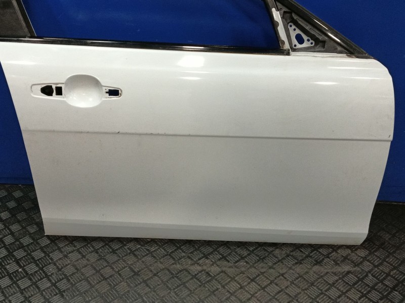 Recambio de puerta delantera derecha para jaguar xe (x760) 2.0 d referencia OEM IAM T4N2632  