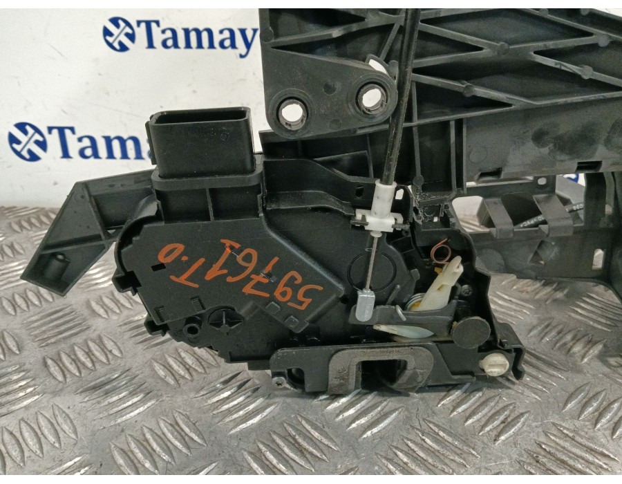 Recambio de cerradura puerta trasera derecha para ford kuga i 2.0 tdci referencia OEM IAM 8V4AS26412EA 240014100 