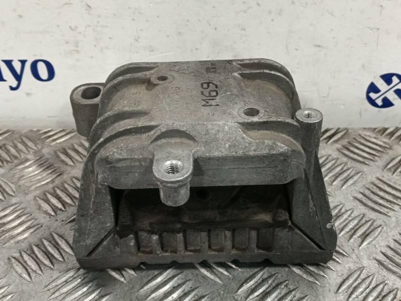 Recambio de soporte motor para volkswagen golf v (1k1) 2.0 tdi referencia OEM IAM 1K0199262 3618372 