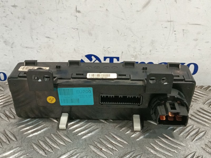 Recambio de mando climatizador para hyundai h350 furgoneta 2.5 crdi referencia OEM IAM 9725059201  