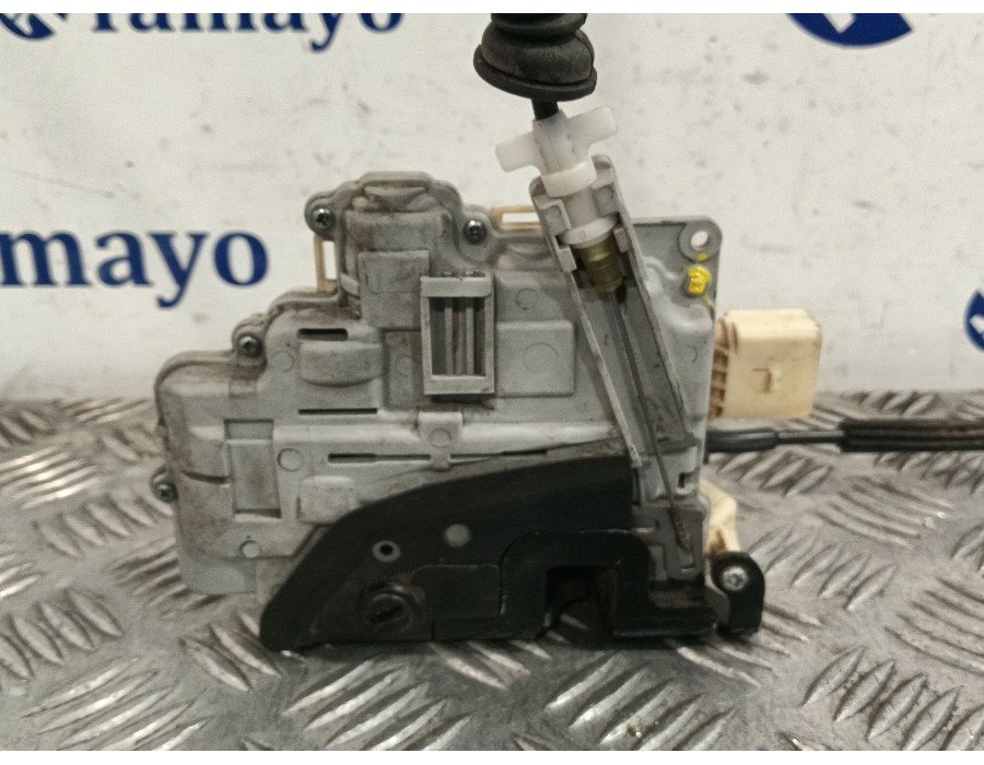 Recambio de cerradura puerta trasera izquierda para volkswagen passat b6 variant (3c5) 2.0 tdi referencia OEM IAM 304839015A  