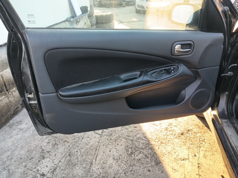 nissan almera ii hatchback (n16) del año 2005