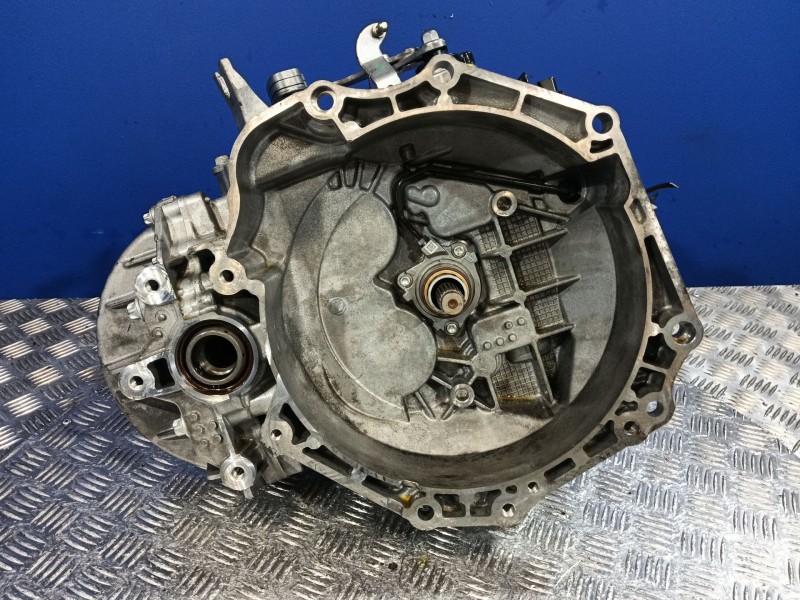 Recambio de caja cambios para chevrolet cruze hatchback (j305) 1.7 d referencia OEM IAM 96866827  