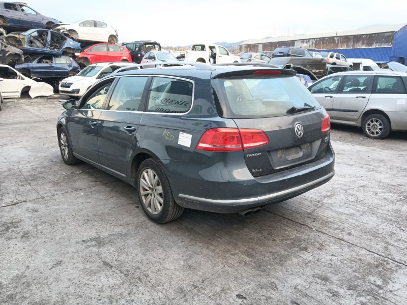 volkswagen passat b7 variant (365) del año 2011