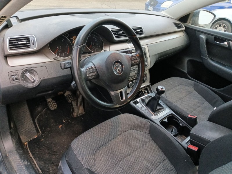 volkswagen passat b7 variant (365) del año 2011