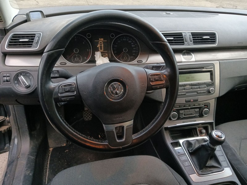 volkswagen passat b7 variant (365) del año 2011