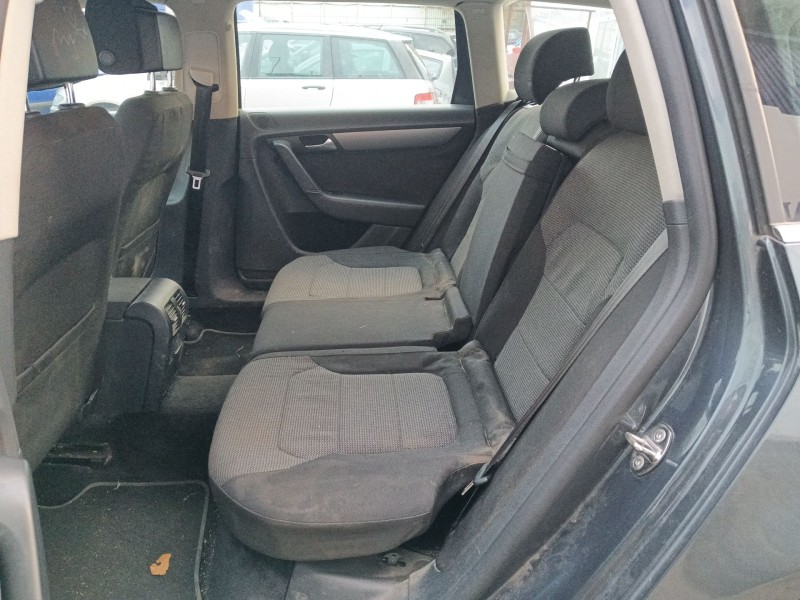 volkswagen passat b7 variant (365) del año 2011